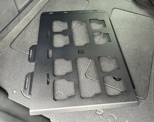 Alu-Cab Mid-Size Camper / ModCAP Packout VersaPlate - Passenger Side