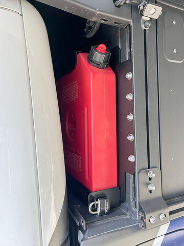Alu-Cab Mid-Size Camper Bulkhead Slide-In RotopaX Mount